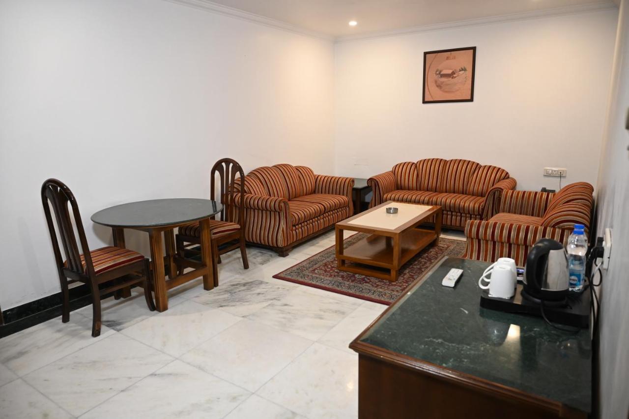 Hotel Lawrence Amritsar Zewnętrze zdjęcie
