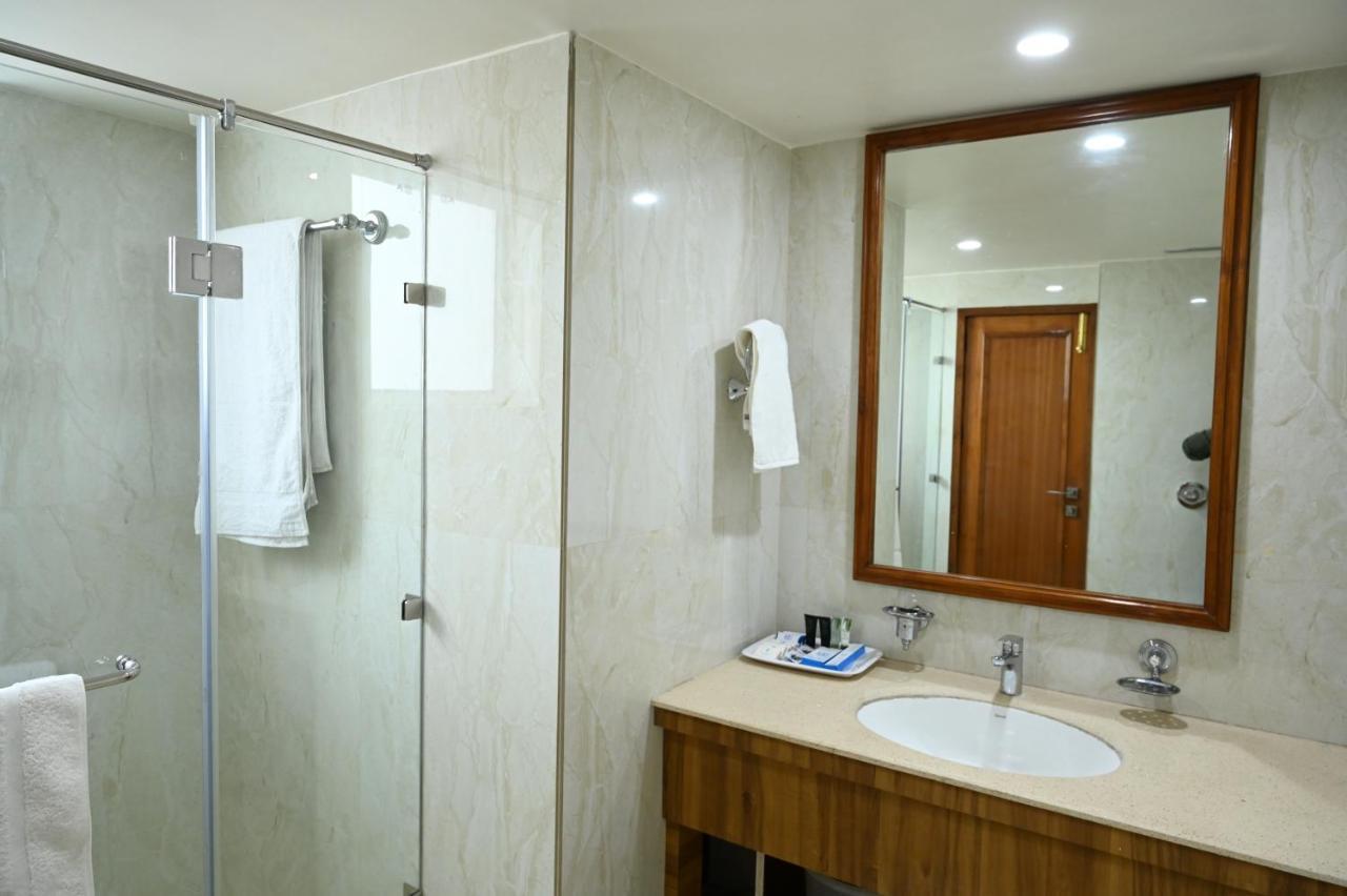Hotel Lawrence Amritsar Zewnętrze zdjęcie