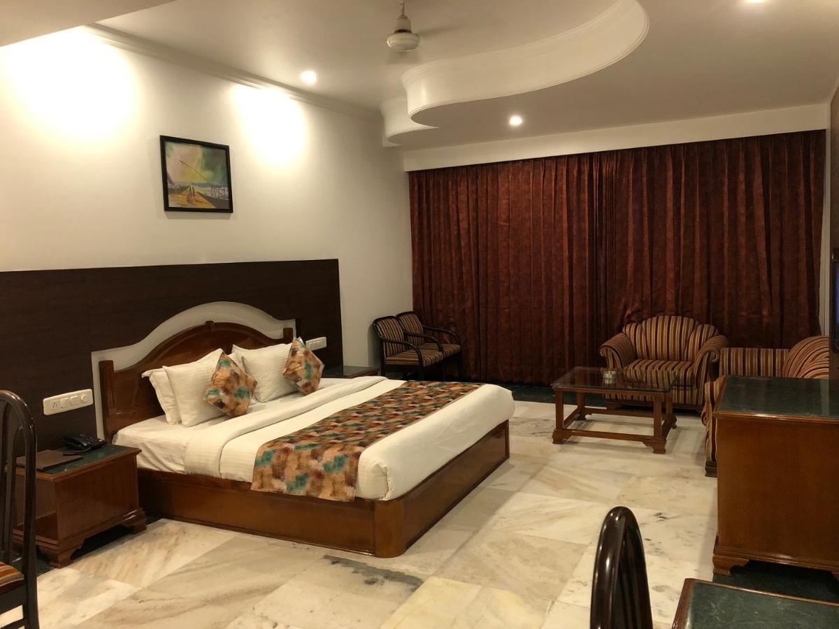 Hotel Lawrence Amritsar Zewnętrze zdjęcie